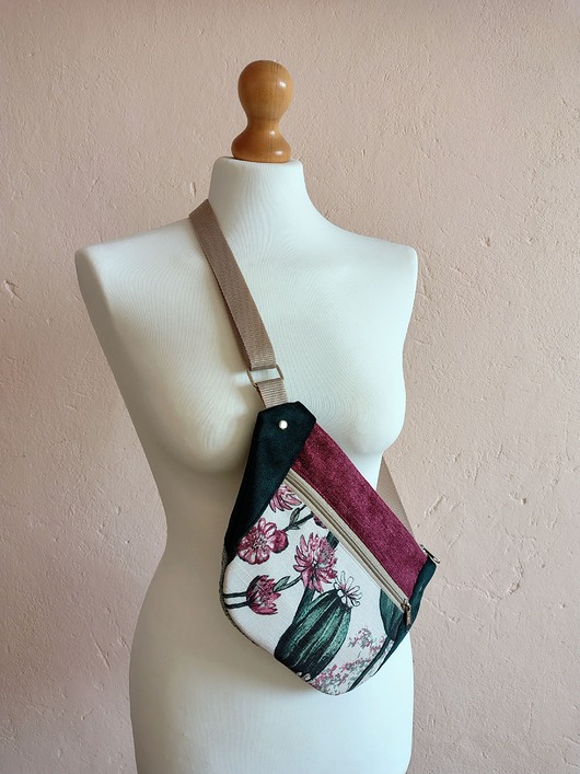 saszetka nerka Damska nerko-torebka.