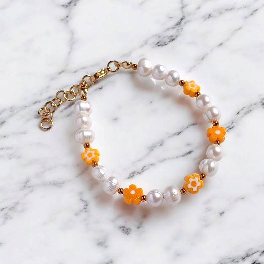 bransoletki z kamieni naturalnych Bransoletka : DAISY : perły naturalne i szklane kwiatuszki
