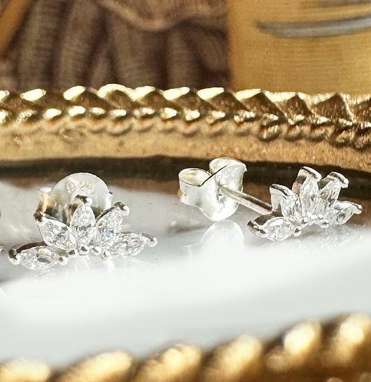 kolczyki srebrne SILVER FANS srebrne kolczyki z cyrkoniami, delikatne eleganckie sztyfty