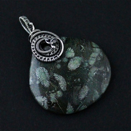 wisiory Amelia - duży wisior wire-wrapping i agat mszysty