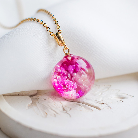 wisiory Wisiorek z gipsówką