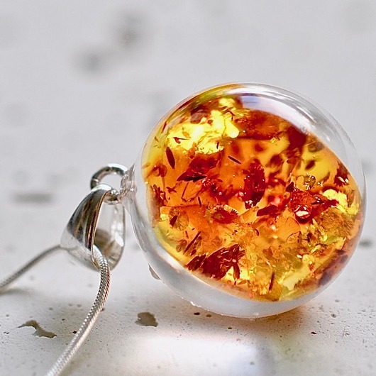 Srebrny naszyjnik z zatopionym bursztynem Grol Jewellery