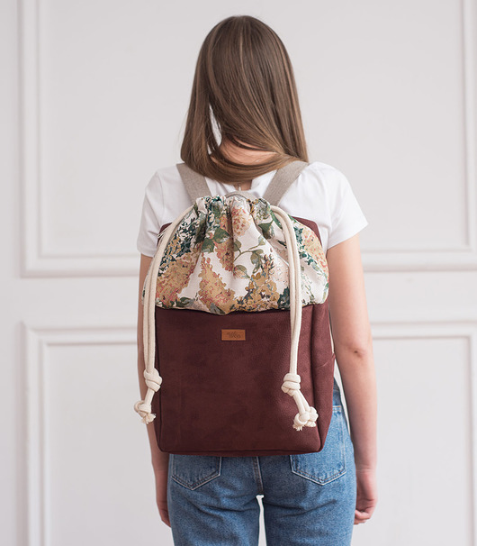 plecaki Miejski plecak damski, bordowy z kwiarami