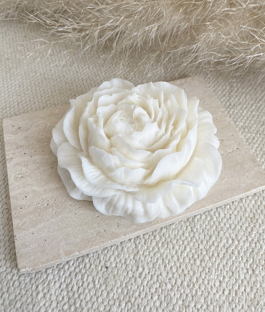 świeczniki i świece Świeca sojowa ekologiczna dekoracyjna "Peony Queen" 100x40mm biała (duża)