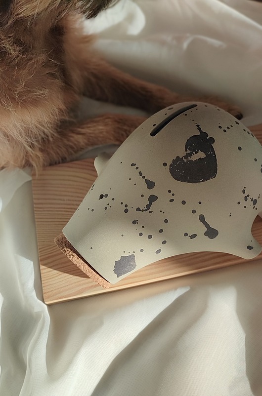 figurki i rzeźby Świnka Skarbonka PiggyB z sercem