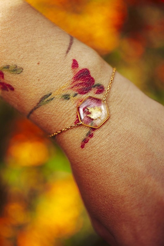 bransoletki z żywicy Jesienna bransoletka, delikatna i minimalistyczna bransoletka, liść klonu