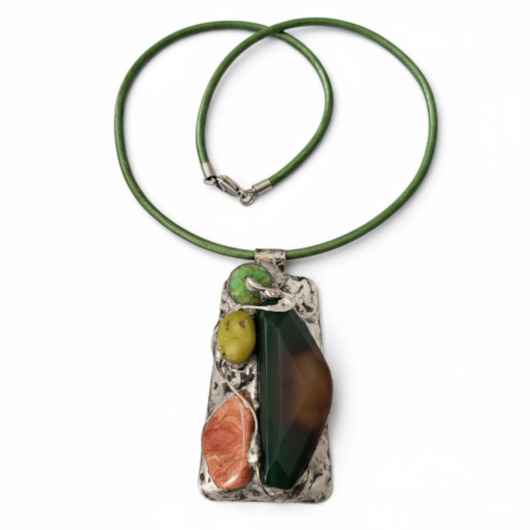wisiory Naszyjnik z witrażowym wisiorem AMAZONIA