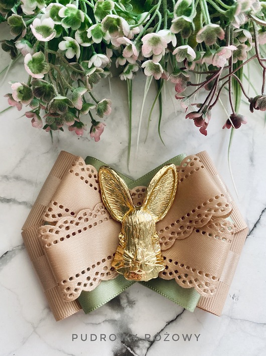 broszki Brosza   z Zającem Wielkanoc  NEW