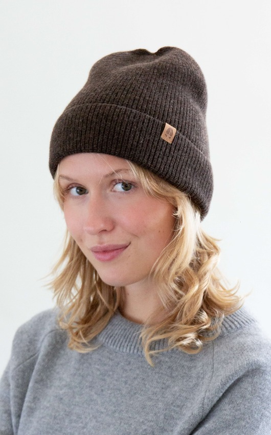 czapki damskie GAZELA RWS - Lekka Czapka Ciemny Brązowy 100% Wełna Merino RWS