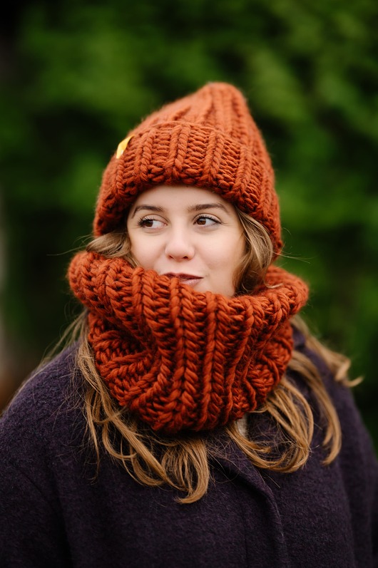 czapki damskie Komplet wełniany- czapka i komin PERUVIAN WOOLY terakota