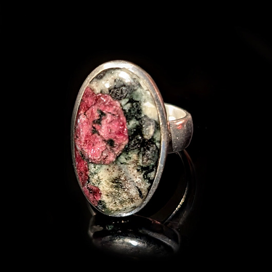 pierścionki srebrne Pierścionek maineralny eudialit