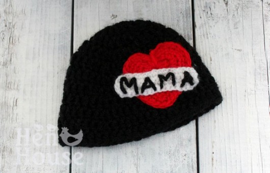 &quot;I love mom&quot; tattoo - czapka dla dziecka henhouse