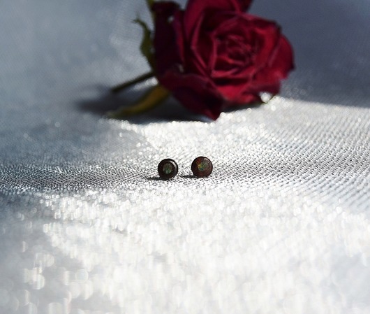 Maleństwa z egzotycznego drewna z fuchsytem mazuni