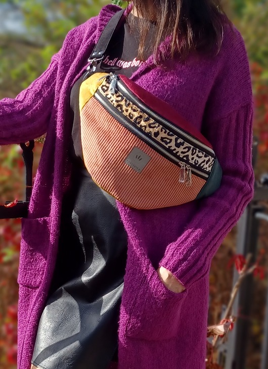 saszetka nerka Kolorowa Nerka XL z weluru i sztruksu Nazare