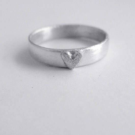 pierścionki srebrne Pierścionek serduszko