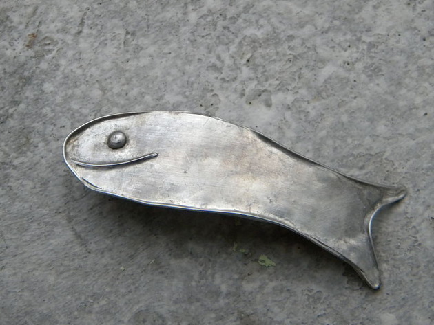 zadowolony z siebie ryb - klamra do włosów Beata Trotter