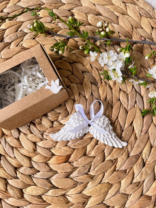 ozdoby na chrzest Anielskie skrzydła - delikatna pamiątka