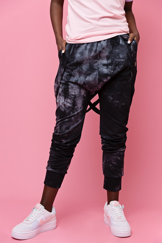 spodnie dresowe damskie Grafitowe spodnie z szelkami TIE DYE