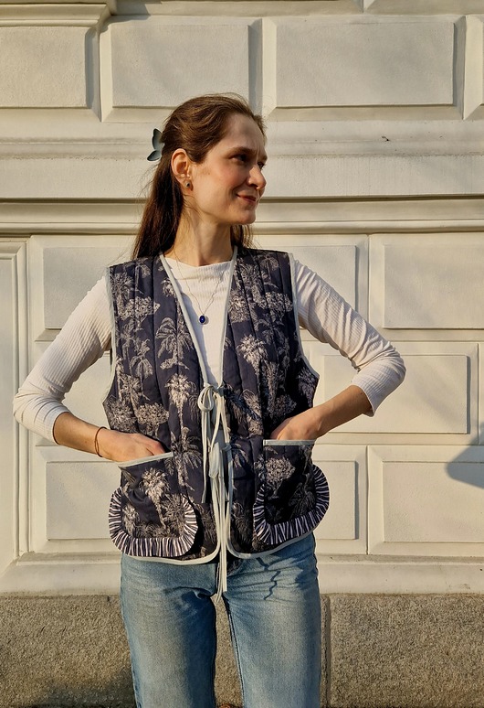 kamizelki damskie Kamizelka pikowana upcyklingowa damska z wiązaniem