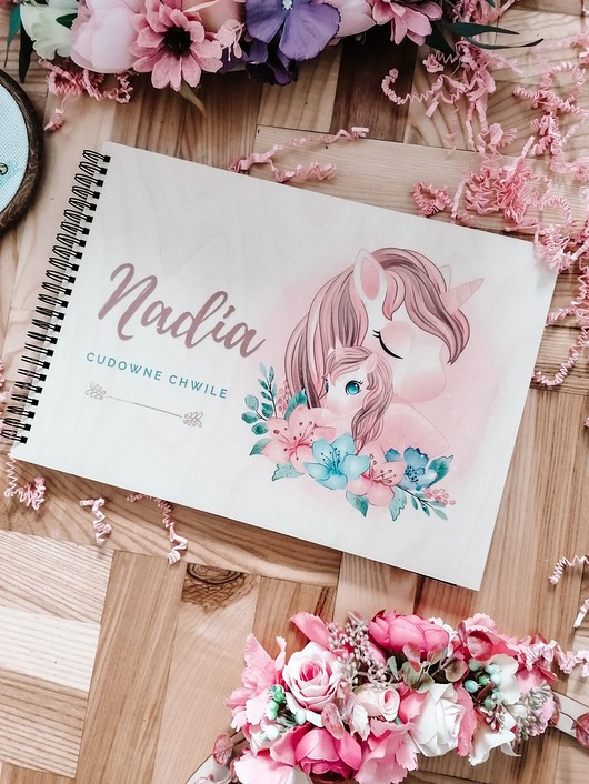 kartki, zaproszenia na chrzest Pamiątka chrztu roczku baby shower album dla dzieci JEDNOROŻEC MAMUSIA