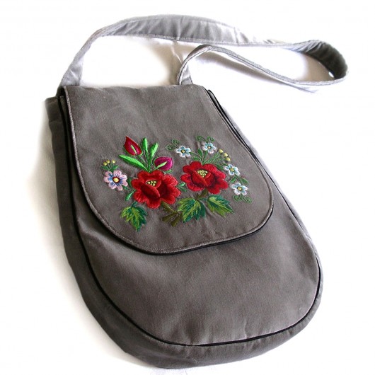 Hand Embroidered Shoulder Bag (Soft Gray)  na ludowo
