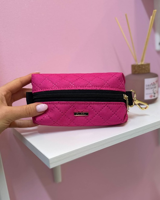 kosmetyczki Kosmetyczka damska saszetka dopinana różowa pikowana wodoodporna