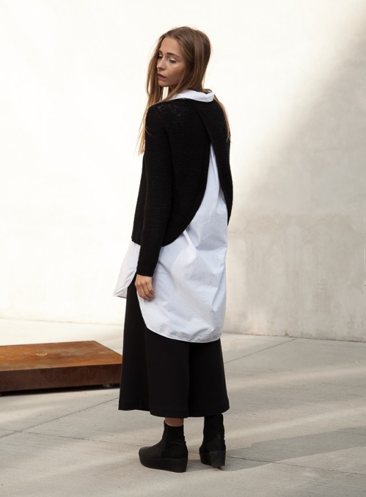 MOMU sweter CZARNY Cat Cat Studio