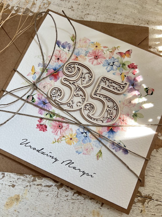 kartki scrapbooking Wyjątkowa personalizowana ręcznie robiona kartka na 35 urodziny - pomysł na p