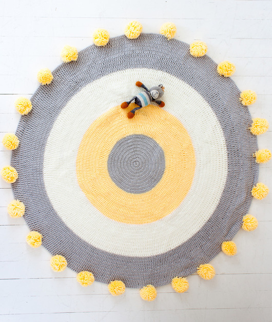 DYWAN POKÓJ DZIECIĘCY Z POMPONAMI 85 cm Rabarbar Handmade