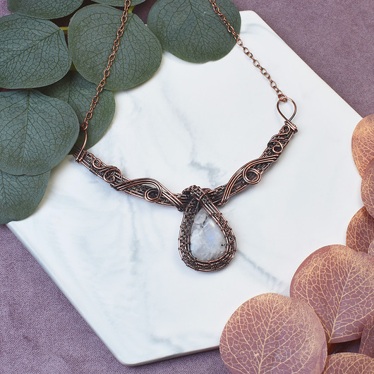 kolie Miedziany naszyjnik wire wrapping z kamieniem księżycowym #506