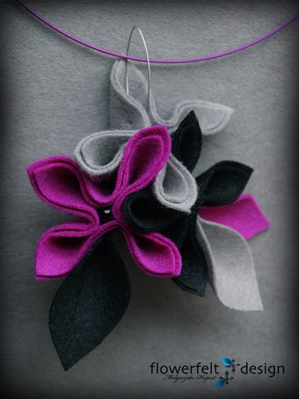 BlackGreyFuchsia-wisior FlowerFelt Design