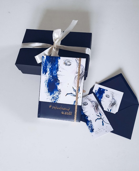 kalendarze i plannery Szkicodzienik Navy girl