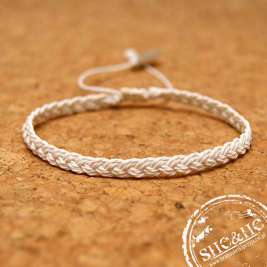 Double braid -white SHEandHE