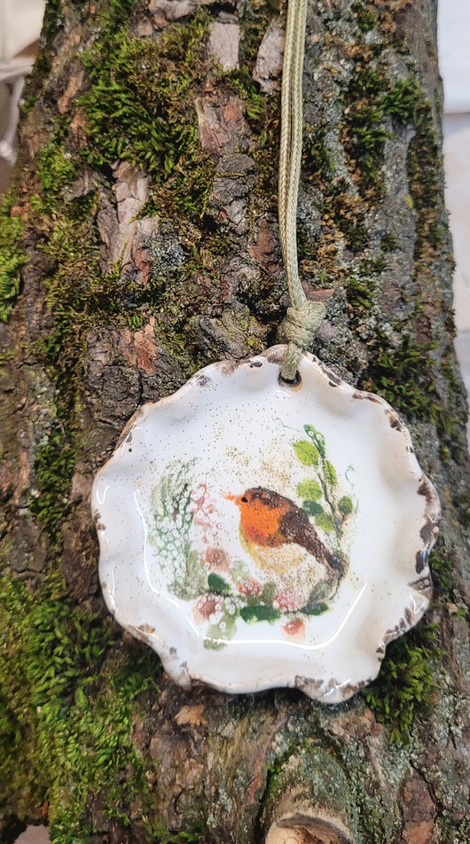 wisiory Piękny naszyjnik z ptaszkiem. - ceramika vintage.