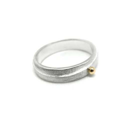 pierścionki srebrne Srebrny pierścionek ze złotą kulką