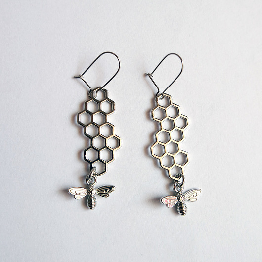 kolczyki - inne Kolczyki wiszące - Plaster miodu, pszczoła