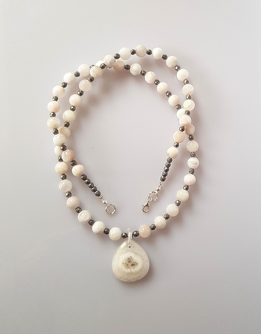 korale Naszyjnik z Kwarcem Solarnym i Kamieniem Księżycowym