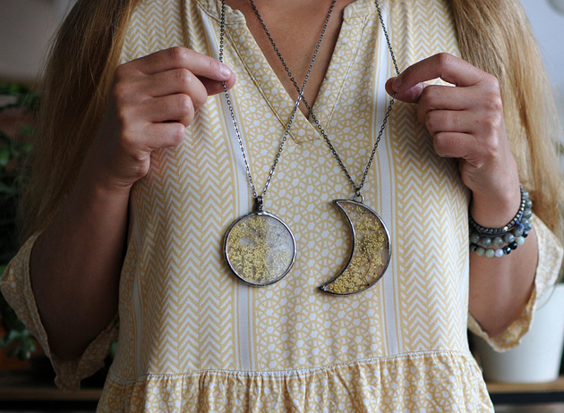 wisiory Naszyjnik do wyboru, księżyc, lub okrągły.