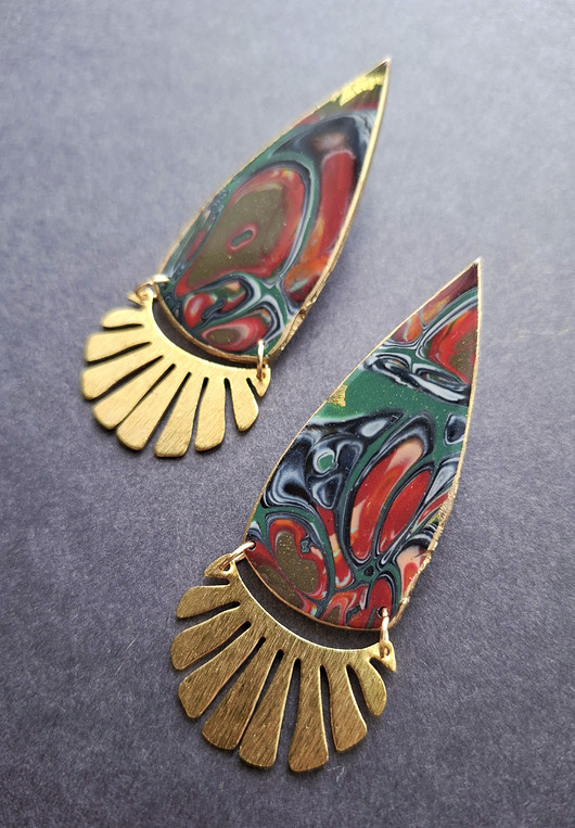 kolczyki z masy plastycznej Kolczyki zieleń w czerwieni no4