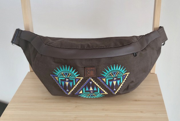 saszetka nerka Haftowana nerka XL