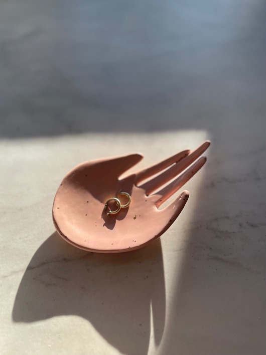 pojemniki na biżuterię Ceramiczna Łapka Handmade Talerzyk na Biżuterię Różowa w Złote Ciapki