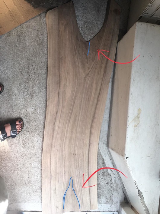 Stolik kawowy z turkusową żywicą, ORZECH LineWood
