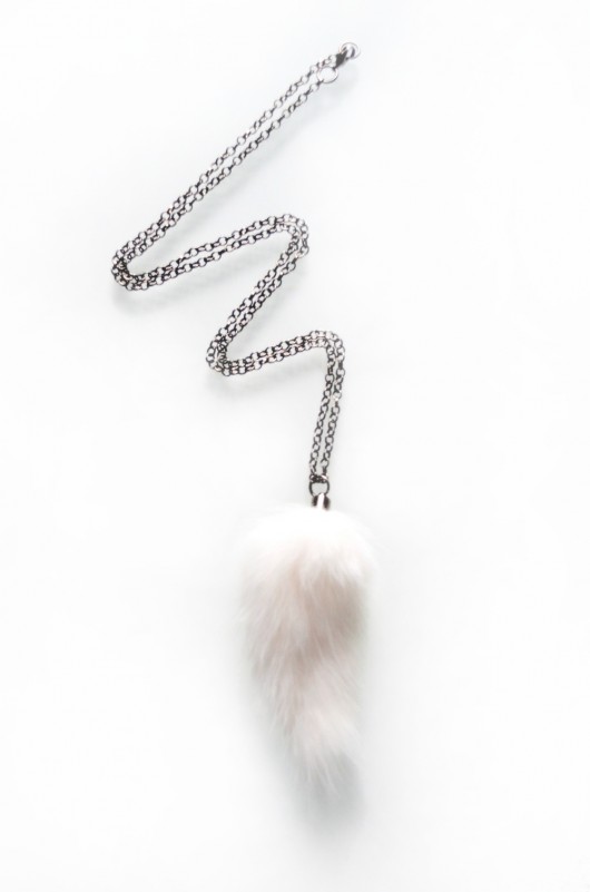Minimal trophy white XXXWOOLVES