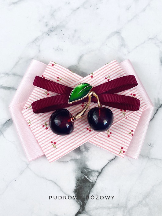 broszki Brosza z kolekcji z wisienkami z dużą wiśnią