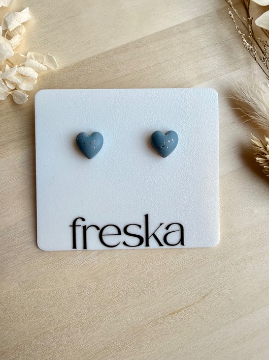 kolczyki z masy plastycznej Kolczyki Serca 3D - niebieskie ze złotem