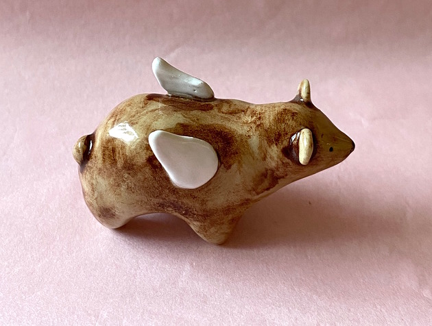 figurki i rzeźby Miś ze skrzydełkami ceramiczny