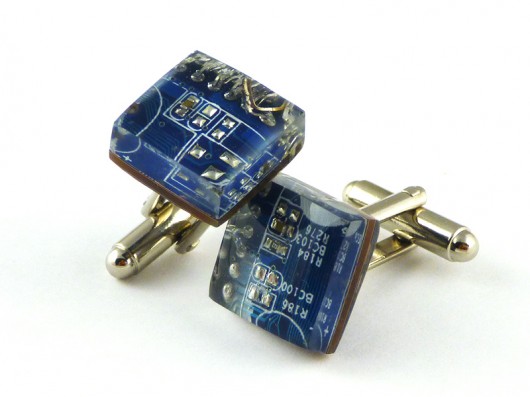 Elektroniczne spinki do mankietów Scradeus
