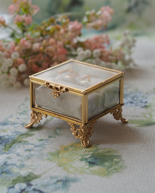 dodatki ślubne Mała szklana szkatułka na obrączki-złota RETRO VELVET poduszka