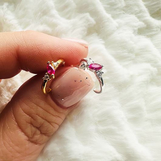 kolczyki pozłacane Srebrne kolczyki kółka z cyrkoniami, eleganckie sztyfty