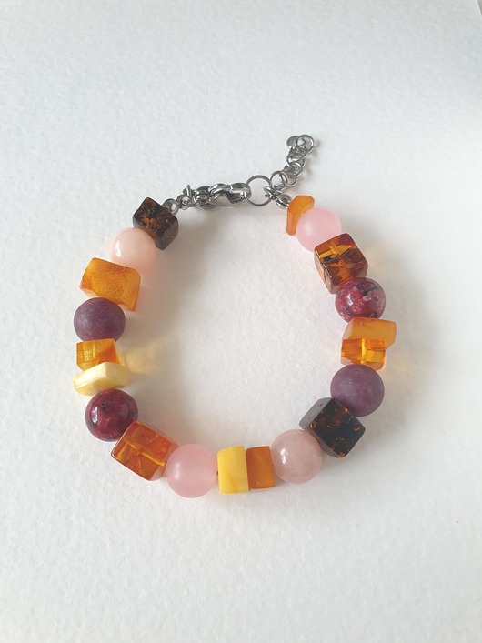 bransoletki z kamieni naturalnych Bransoletka SZASZŁYK bursztyn, jadeit, bordo róż